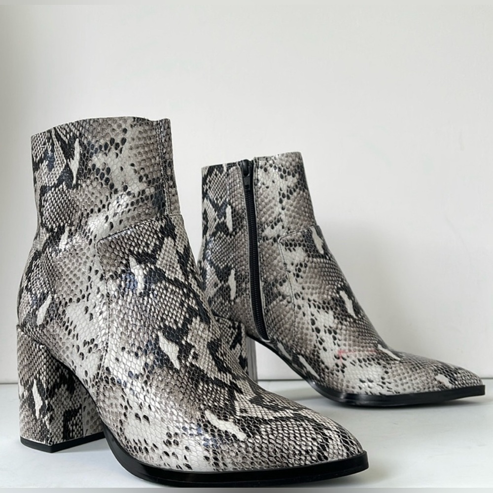 Tony Bianco Snakeskin Ankle Boots Sz 7.5